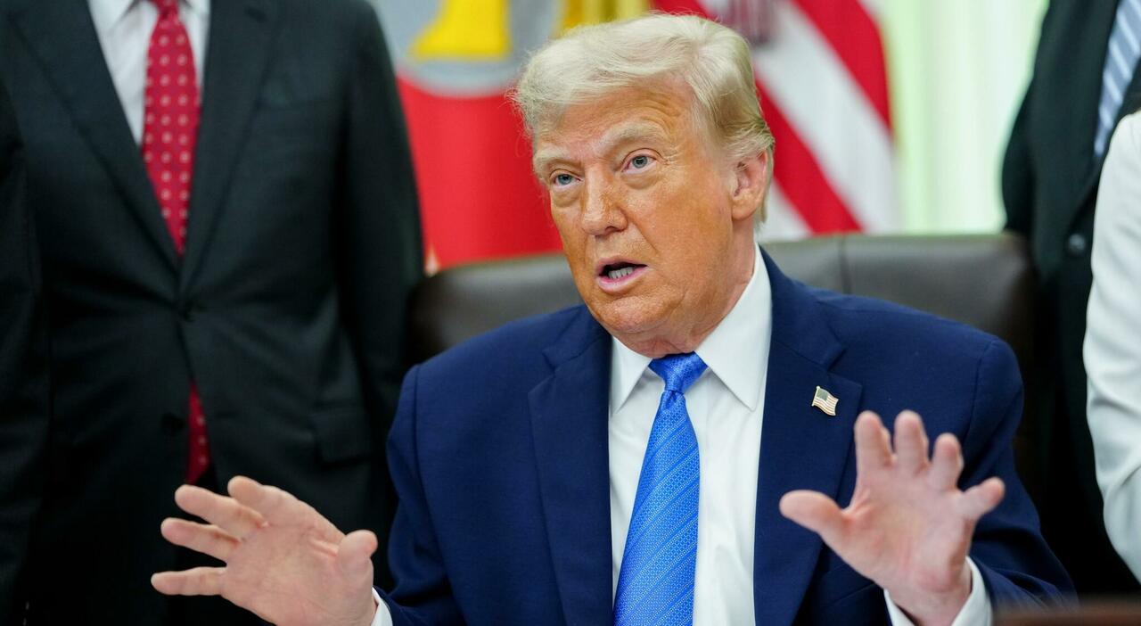https://statics.cedscdn.it/photos/MED_HIGH/2026/06/11/9585935_11194515_trump_iran_raid.jpg