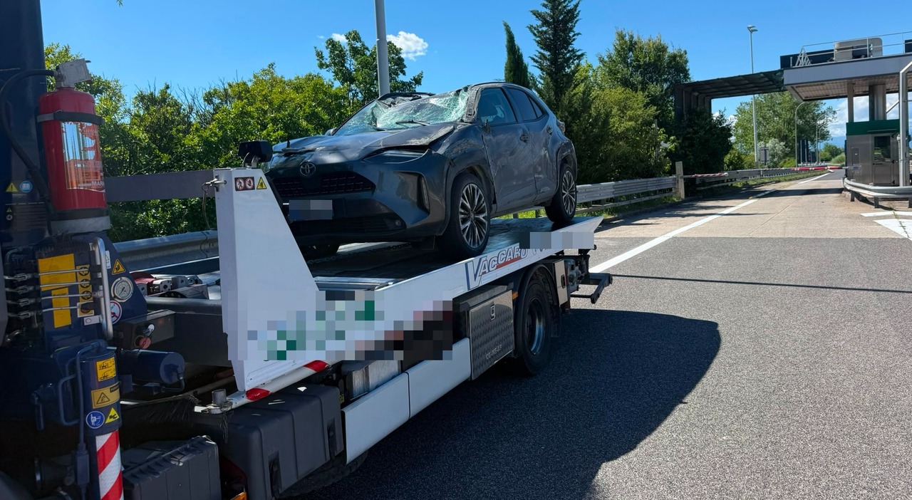 incidenti sull a4 due a pochi chilometri di distanza furgone schiacciato tra 2 camion e auto carambola traffico in tilt da Ilgazzettino.it incidenti sull a4 due a pochi chilometri di distanza furgone schiacciato tra 2 camion e auto carambola traffico in tilt