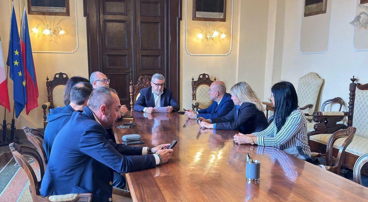 vigilessa promossa due colleghi fanno causa al comune di senigallia chiesto l annullamento della graduatoria da Corriereadriatico.it vigilessa promossa due colleghi fanno causa al comune di senigallia chiesto l annullamento della graduatoria