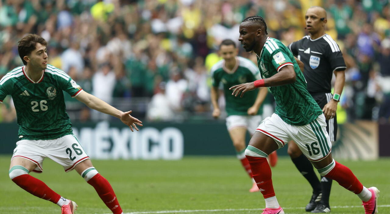 messico sudafrica 2 0 le pagelle quinones 7 il primo gol dei mondiali jimenez 7 presente sithole e zwane 4 espulsi da Ilmessaggero.it messico sudafrica 2 0 le pagelle quinones 7 il primo gol dei mondiali jimenez 7 presente sithole e zwane 4 espulsi
