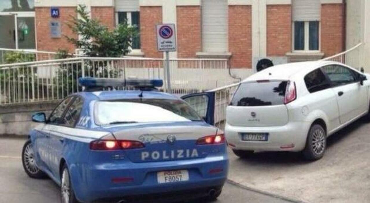 picchiata e costretta a saltare la scuola dal fidanzato geloso si confida con i prof il ragazzo finisce nei guai codice rosso per una senigalliese da Corriereadriatico.it picchiata e costretta a saltare la scuola dal fidanzato geloso si confida con i prof il ragazzo finisce nei guai codice rosso per una senigalliese