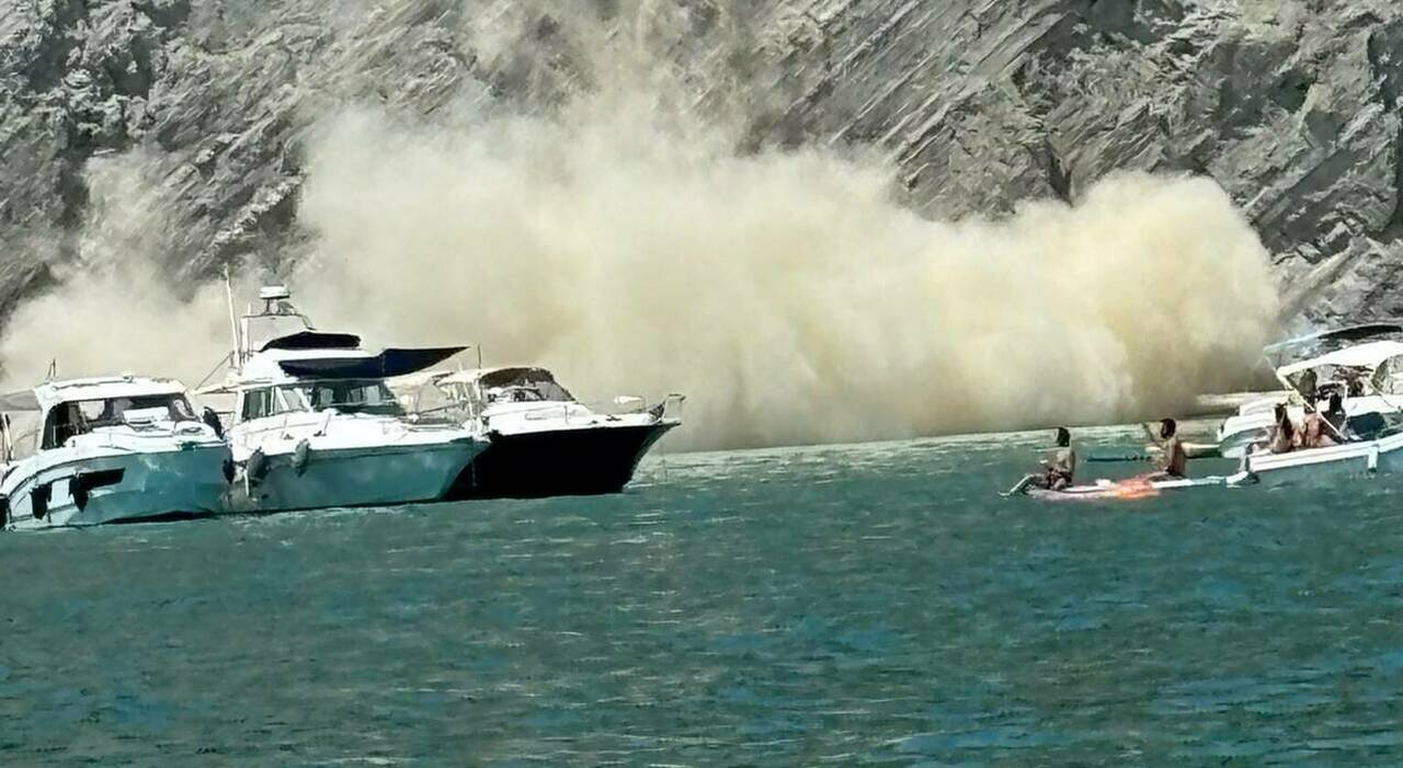 https://statics.cedscdn.it/photos/MED_HIGH/2026/06/14/9592342_14190152_frana_mare_portonovo.jpg