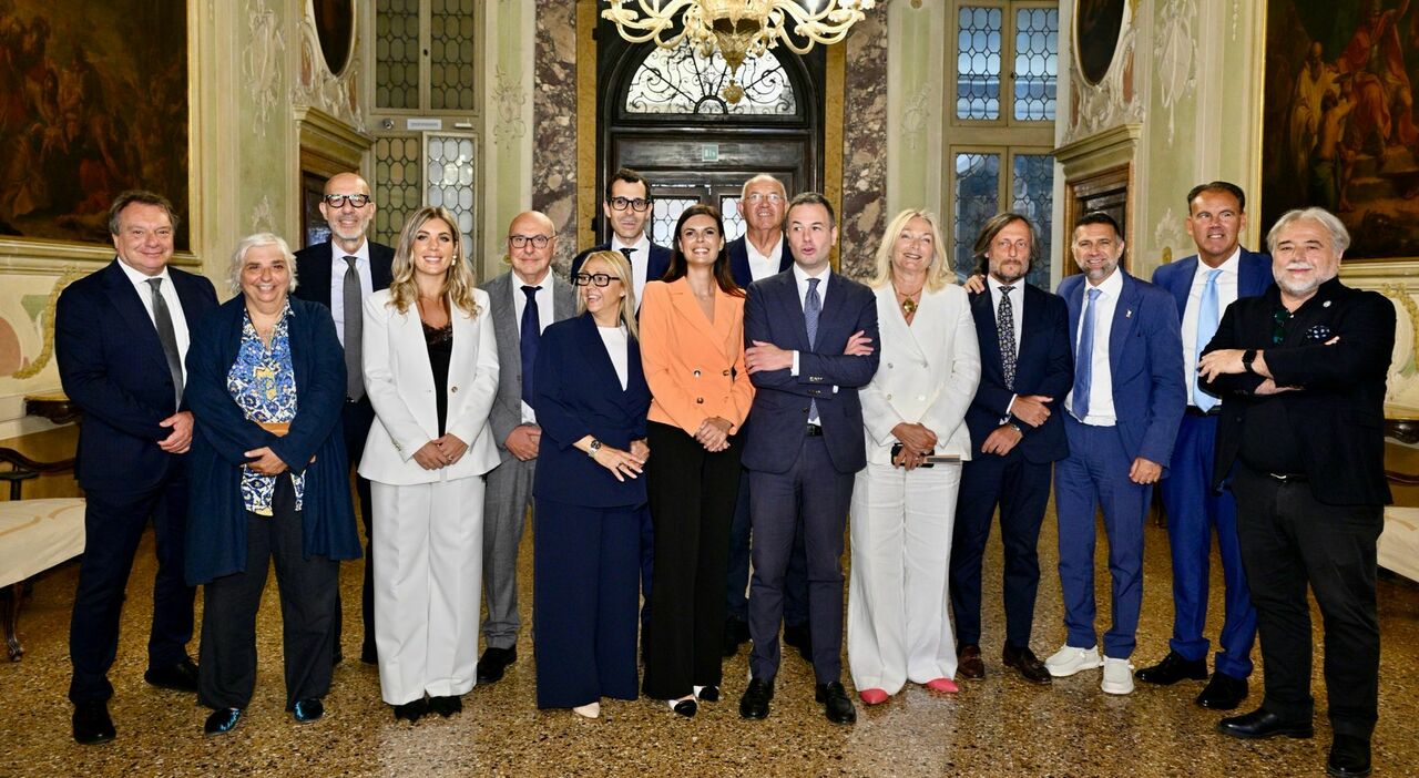 simone venturini presenta la nuova giunta comunale chi sono gli assessori da Ilgazzettino.it simone venturini presenta la nuova giunta comunale chi sono gli assessori