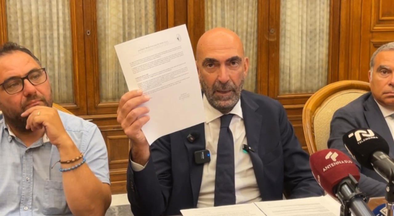 bari accordo comune societ224 de laurentiis risponde a leccese marino direttore e piano per andare in a cederemo prima del limite da Quotidianodipuglia.it bari accordo comune societ224 de laurentiis risponde a leccese marino direttore e piano per andare in a cederemo prima del limite