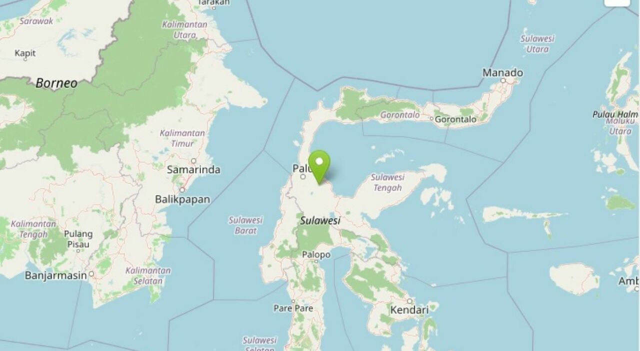 https://statics.cedscdn.it/photos/MED_HIGH/2026/06/16/9595441_16065327_terremoto_indonesia.jpg