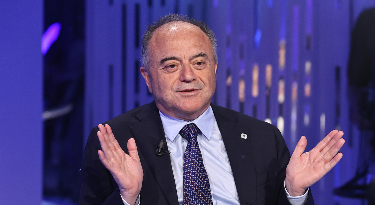 https://statics.cedscdn.it/photos/MED_HIGH/2026/06/16/9595533_16091227_nicola_gratteri.jpg