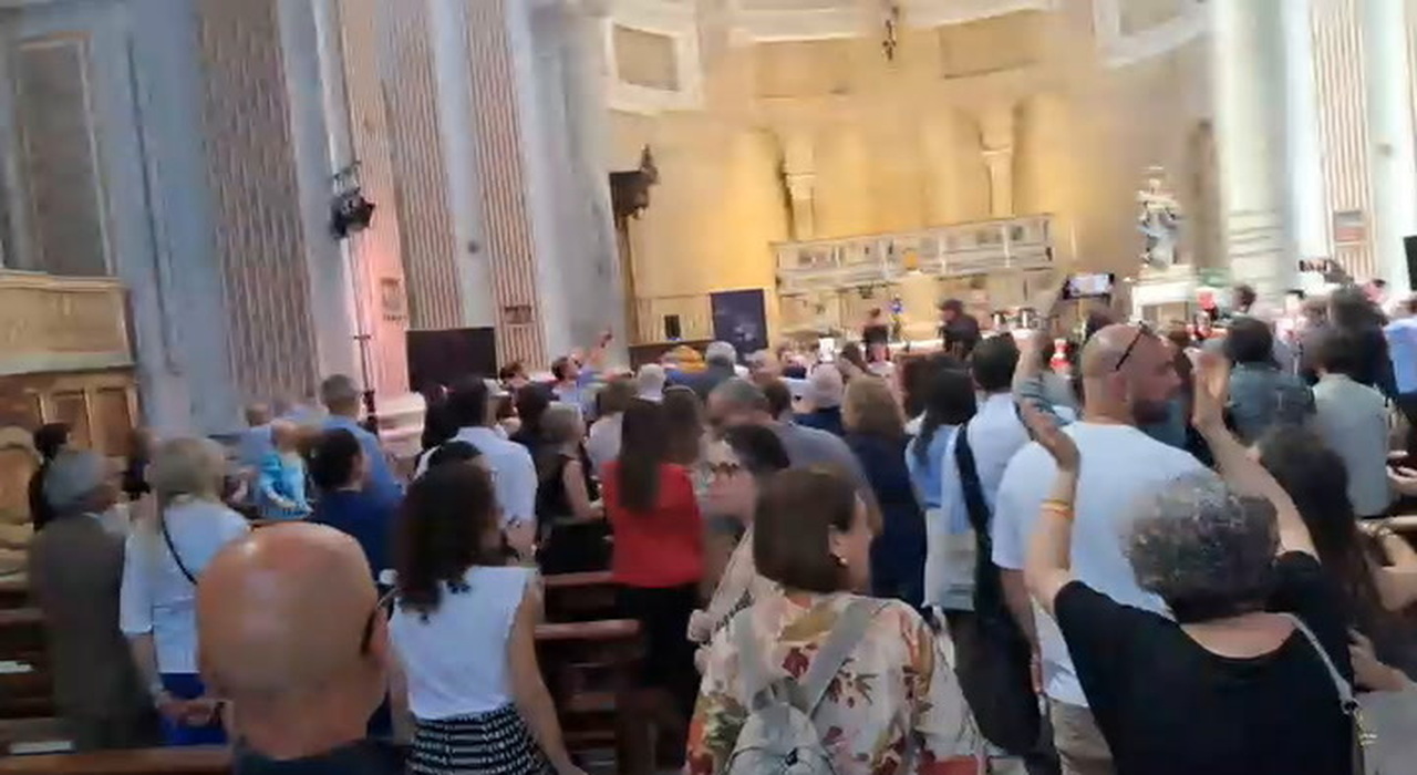 https://statics.cedscdn.it/photos/MED_HIGH/2026/06/18/9600290_poster.jpg