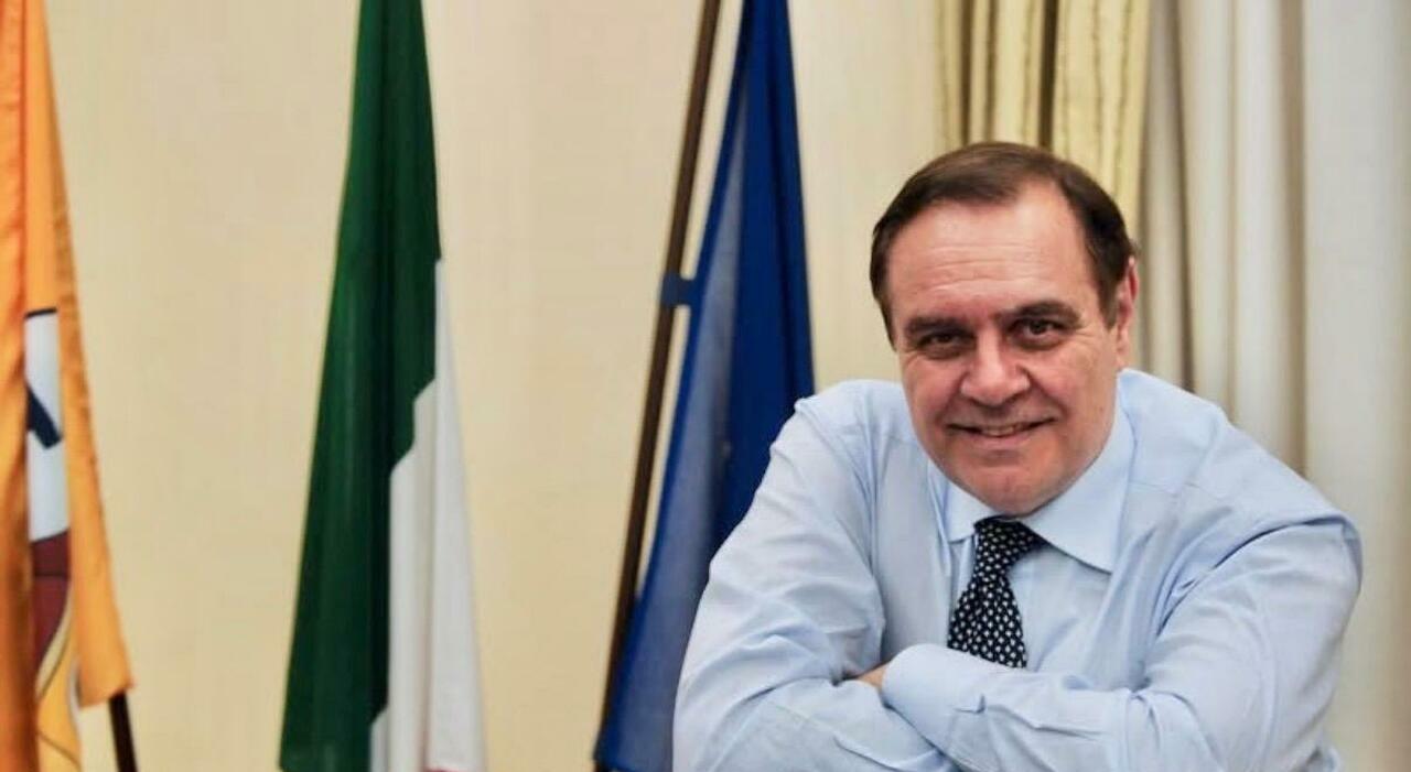 mastella il re del centro nozze doro in politica con ministri e tatangelo da Ilmattino.it mastella il re del centro nozze doro in politica con ministri e tatangelo