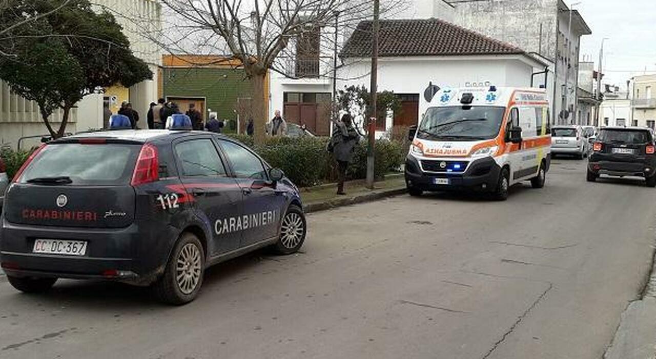 san donaci bimbo rischia caduta dal balcone paura in una palazzina del centro da Quotidianodipuglia.it san donaci bimbo rischia caduta dal balcone paura in una palazzina del centro