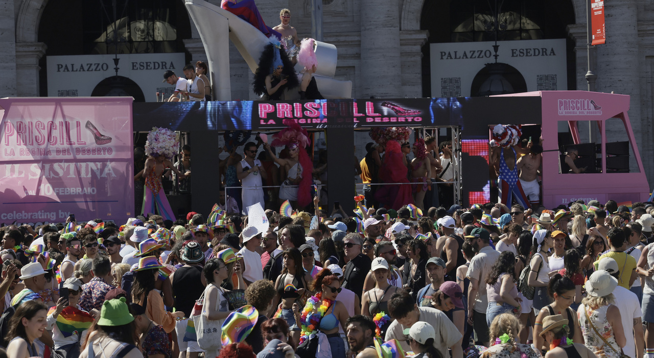 https://statics.cedscdn.it/photos/MED_HIGH/2026/06/20/9604542_20174648_roma_pride.jpg