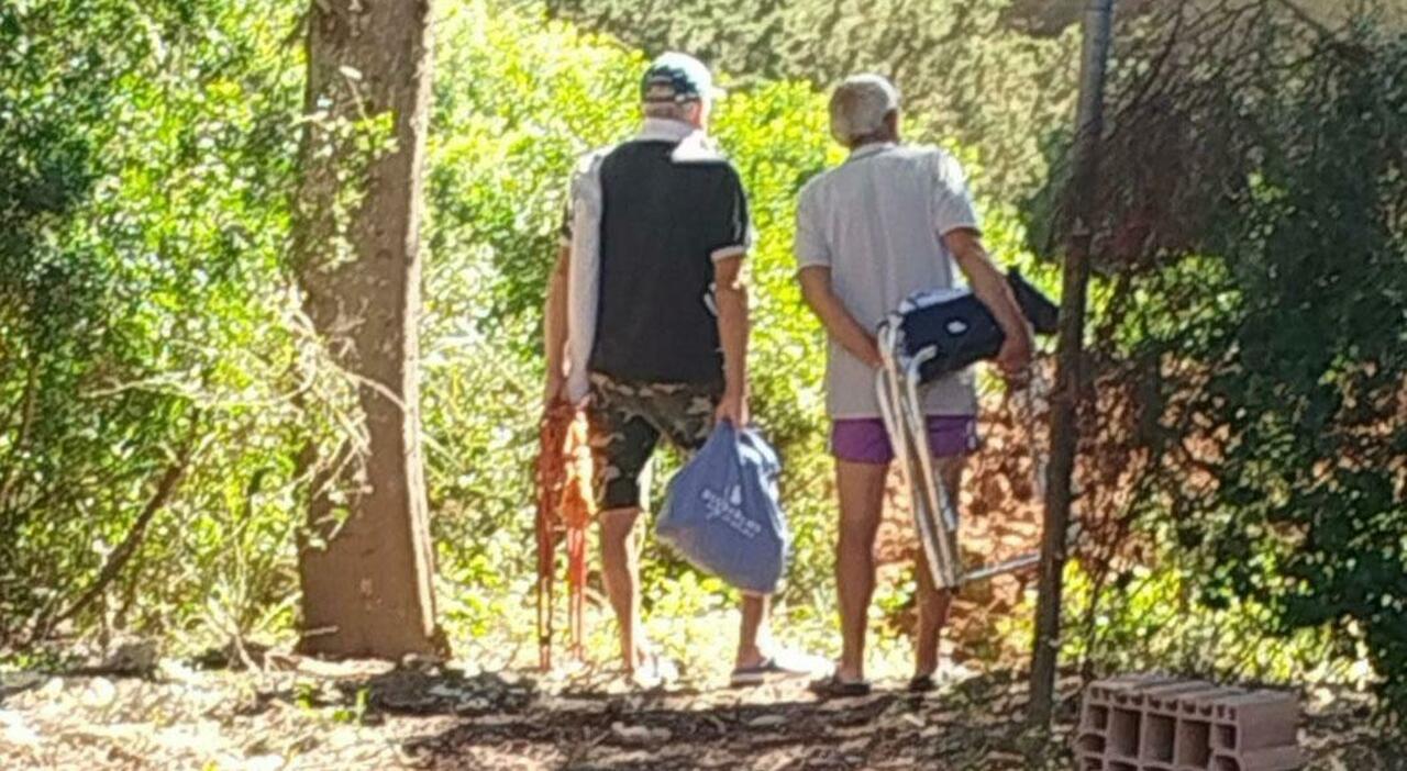 mare irraggiungibile e sentieri sbarrati partono gli esposti di turisti e associazioni da Quotidianodipuglia.it mare irraggiungibile e sentieri sbarrati partono gli esposti di turisti e associazioni