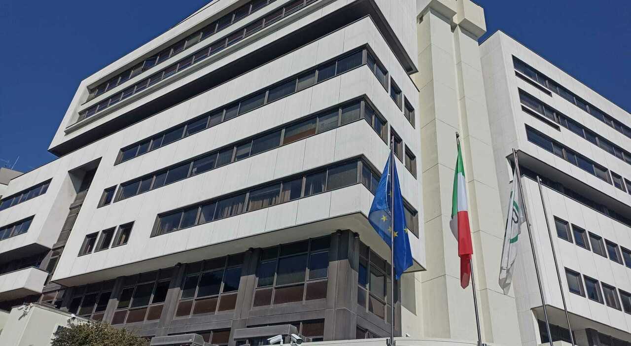 food e decoro la legge di acquaroli fuori i kebab dai centri storici marchigiani da Corriereadriatico.it food e decoro la legge di acquaroli fuori i kebab dai centri storici marchigiani