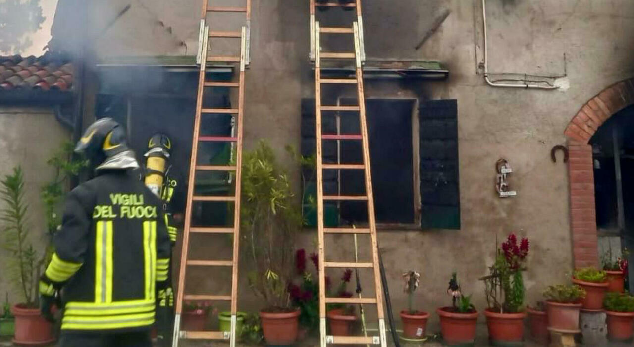 https://statics.cedscdn.it/photos/MED_HIGH/2026/06/23/9609368_23092404_incendio_casa_borgo_mantovano_morto_uomo.jpg