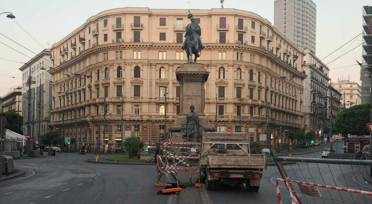 napoli incendio nel sottosuolo di piazza bovio danni a cavi elettrici di media tensione da Ilmattino.it napoli incendio nel sottosuolo di piazza bovio danni a cavi elettrici di media tensione