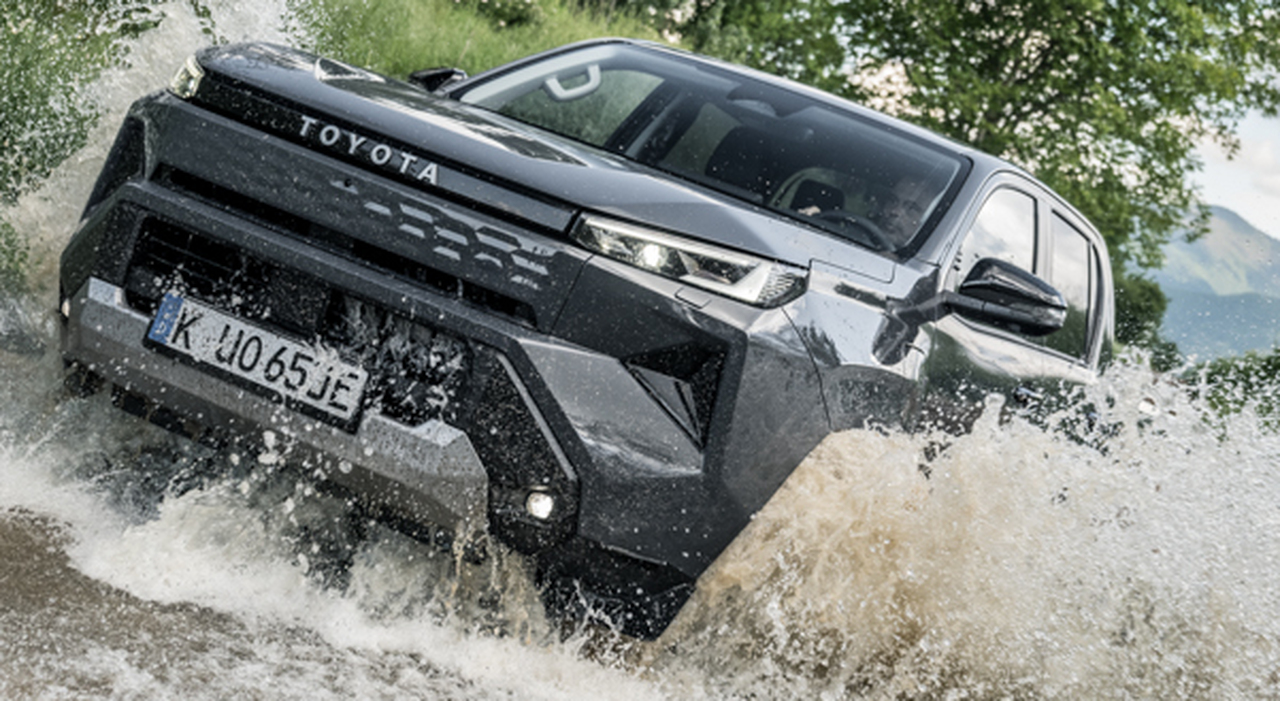 Il nuovo Hilux Bev