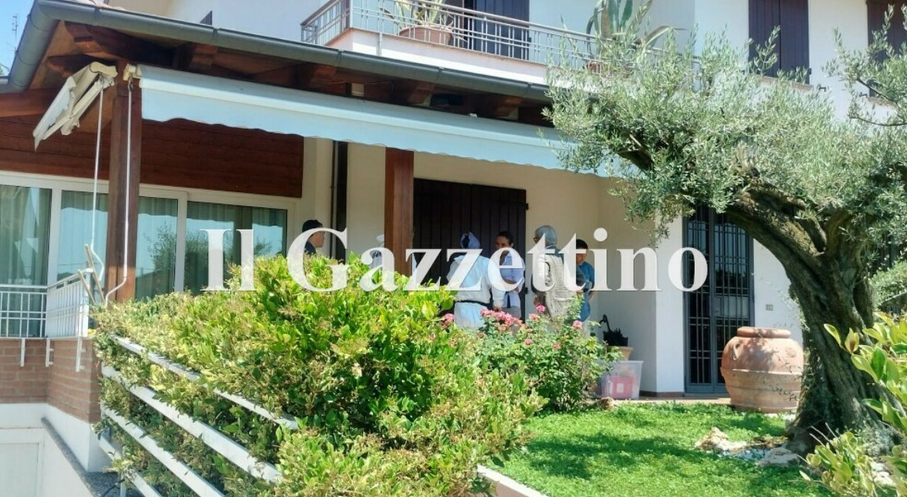 moglie e marito feriti lei in fin di vita per un colpo in testa lui con graffi al volto e lividi inchiesta per tentato omicidio giallo ad abano terme da Ilgazzettino.it moglie e marito feriti lei in fin di vita per un colpo in testa lui con graffi al volto e lividi inchiesta per tentato omicidio giallo ad abano terme