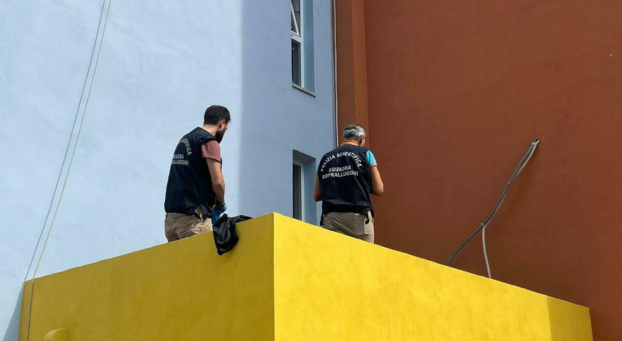 brindisi spari in un condominio dopo la lite in famiglia giovane fermato dopo la fuga