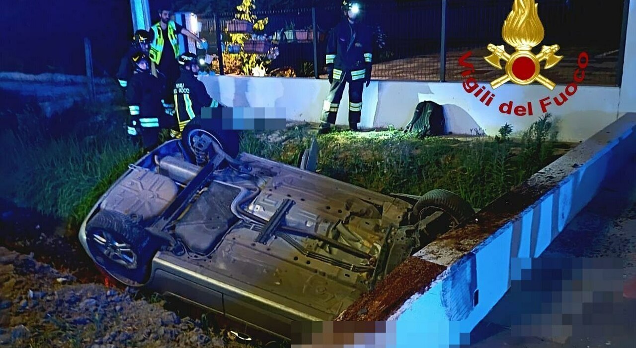 auto esce di strada si ribalta nel fosso e si schianta contro il cemento eleonora bigon muore a 22 anni