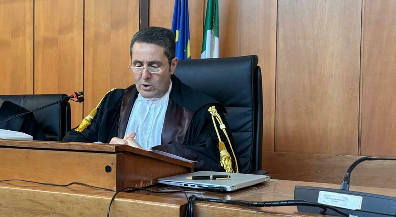 falso carabiniere e finta postina truffe agli anziani nel salento il giudice convalida tre arresti lampo
