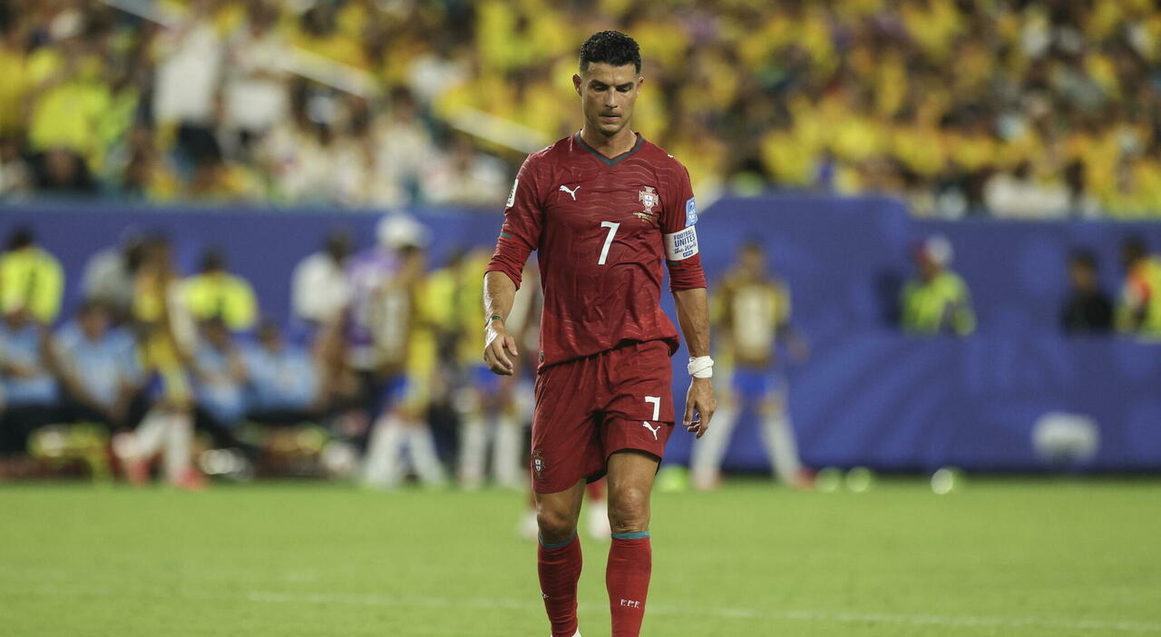 https://statics.cedscdn.it/photos/MED_HIGH/2026/06/28/9619611_28080400_colombia_portogallo_cristiano_ronaldo_congo_girone_k.jpg