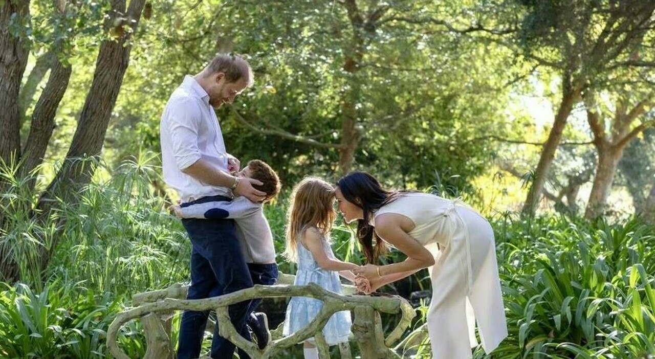 https://statics.cedscdn.it/photos/MED_HIGH/2026/06/28/9619920_28160109_harry_meghan_.jpg