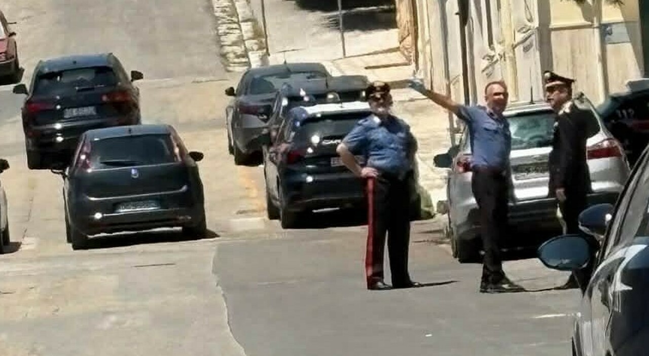 tentata rapina al portavalori a pochi metri dalla caserma tre arresti c 232 un ferito da Quotidianodipuglia.it tentata rapina al portavalori a pochi metri dalla caserma tre arresti c 232 un ferito