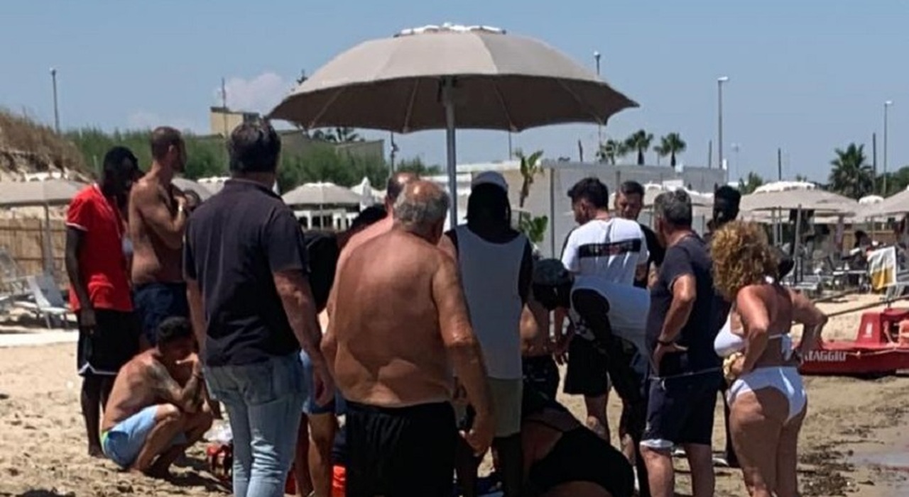 salento bimba rischia di annegare in mare salvata da madre e bagnino da Quotidianodipuglia.it salento bimba rischia di annegare in mare salvata da madre e bagnino
