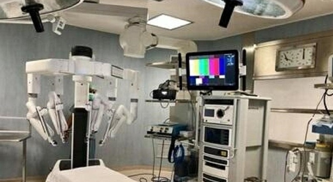 Il dg Asl Maccari: «Il robot chirurgico decisivo per l'ospedale e ci avvicina all?università»