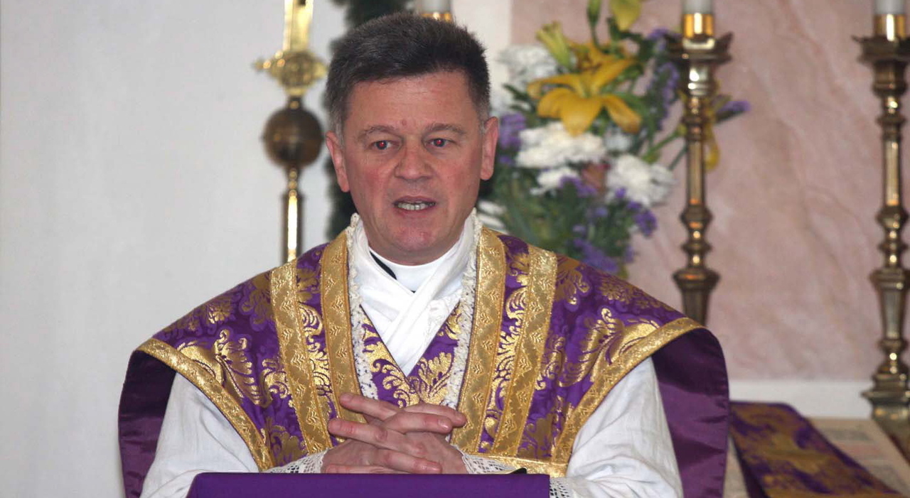 dall olocausto a priebke don abrahamowicz il prete espulso dai lefebvriani ora sedevacantista lo scisma un favore della chiesa arcobaleno da Ilgazzettino.it dall olocausto a priebke don abrahamowicz il prete espulso dai lefebvriani ora sedevacantista lo scisma un favore della chiesa arcobaleno