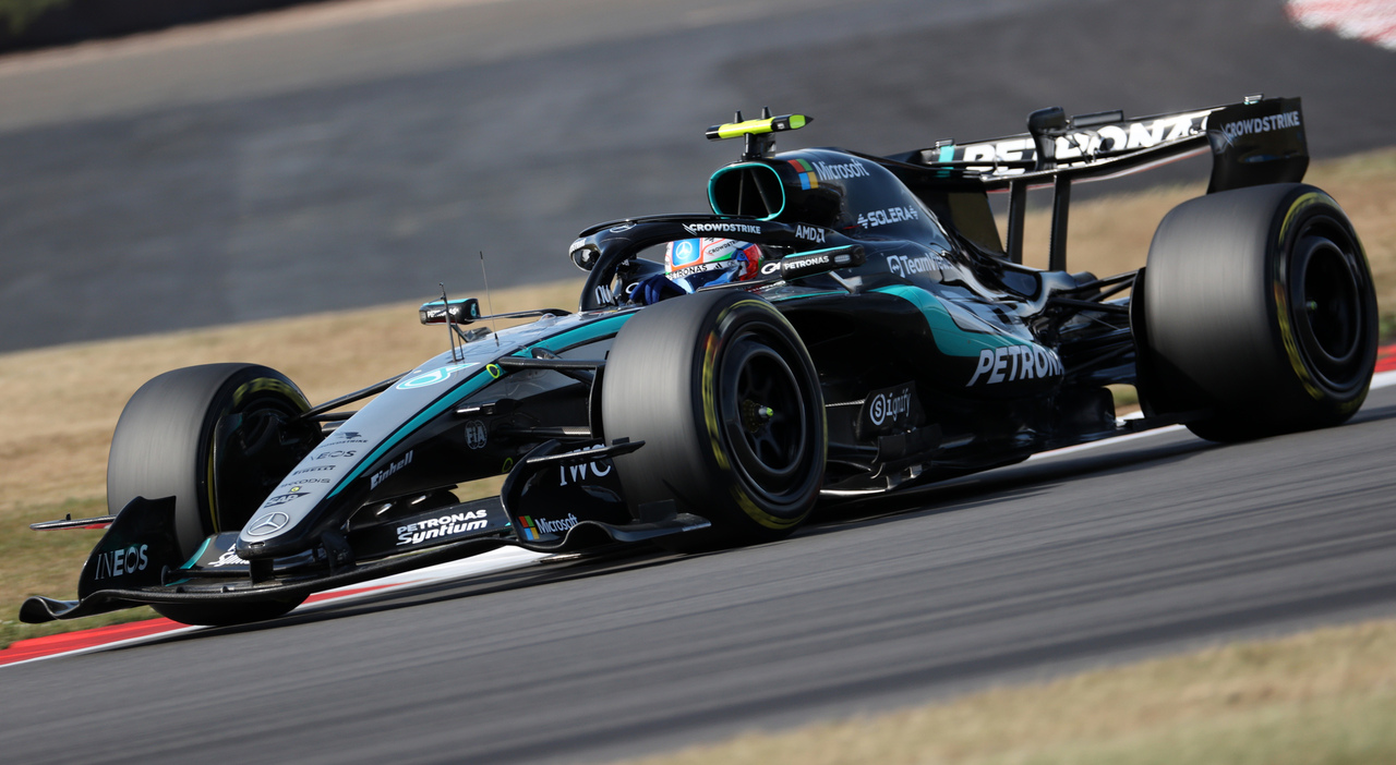 antonelli conquista la gara sprint di silverstone e batte hamilton dopo un bel duello terzo norris quinto leclerc da Ilmessaggero.it antonelli conquista la gara sprint di silverstone e batte hamilton dopo un bel duello terzo norris quinto leclerc