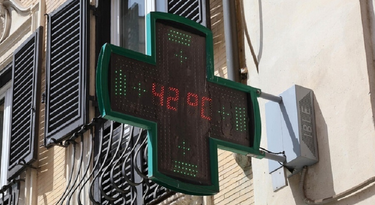 https://statics.cedscdn.it/photos/MED_HIGH/2026/07/04/9631936_04150841_morto_caldo_panchina_brescia.jpg