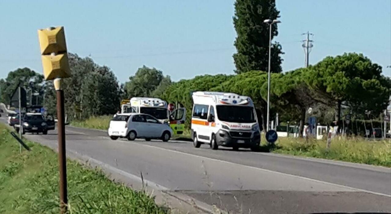 incidente sulla romea scontro tra un auto e una moto perde la vita il motociclista andrea favaro aveva 34 anni da Ilgazzettino.it incidente sulla romea scontro tra un auto e una moto perde la vita il motociclista andrea favaro aveva 34 anni