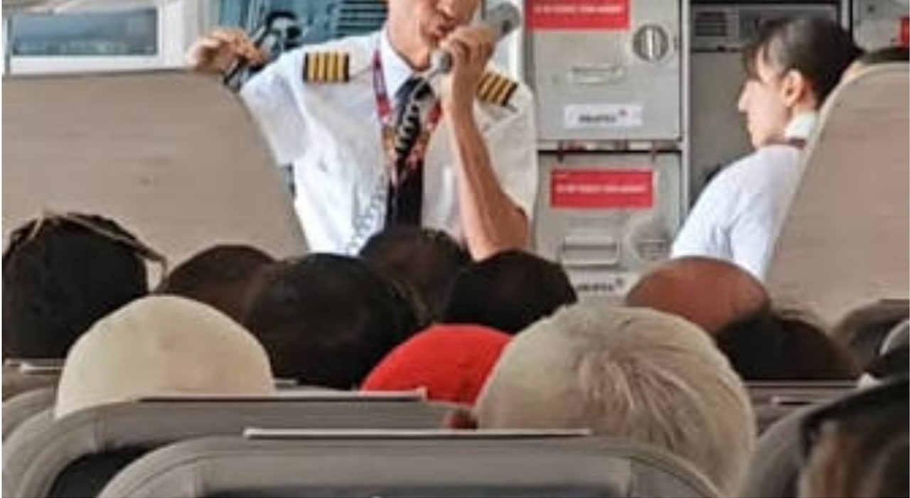 caos sul volo mykonos napoli passeggero costretto a scendere perch233 non sposta il bagaglio video da Ilmattino.it caos sul volo mykonos napoli passeggero costretto a scendere perch233 non sposta il bagaglio video