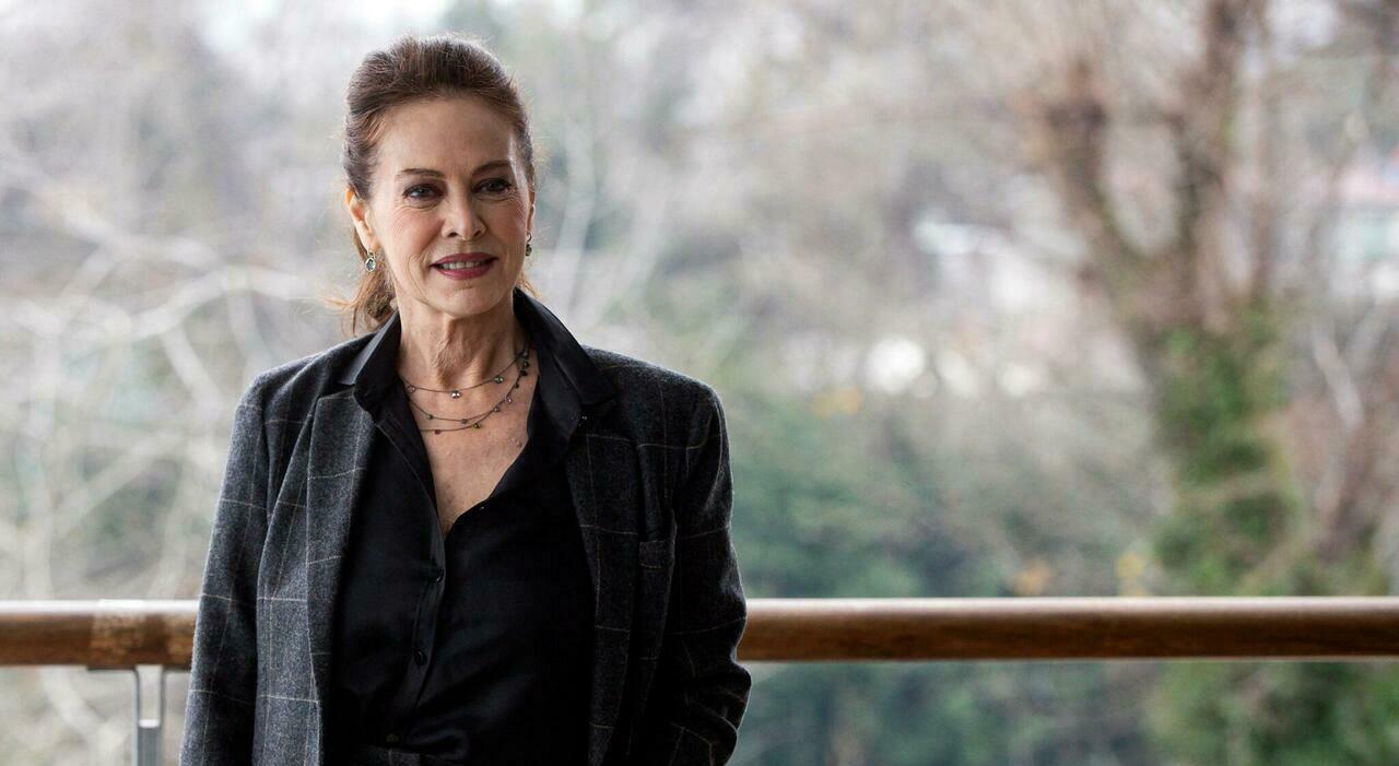 L’attrice, dal palco dell’Italian Global Series di Rimini, critica duramente le scelte dei palinsesti che a suo dire ledono pubblico e lavoratori del settore.