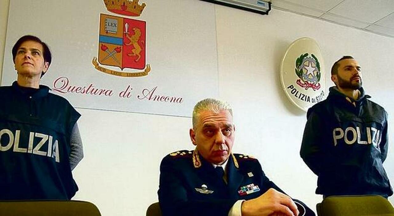 ancona incatenata al termosifone e pestata in casa linferno botte con la scopa e ferite con il coltello da Corriereadriatico.it ancona incatenata al termosifone e pestata in casa linferno botte con la scopa e ferite con il coltello