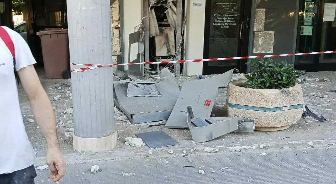 esplosione al bancomat e poi la fuga la banda della marmotta in audi rs6