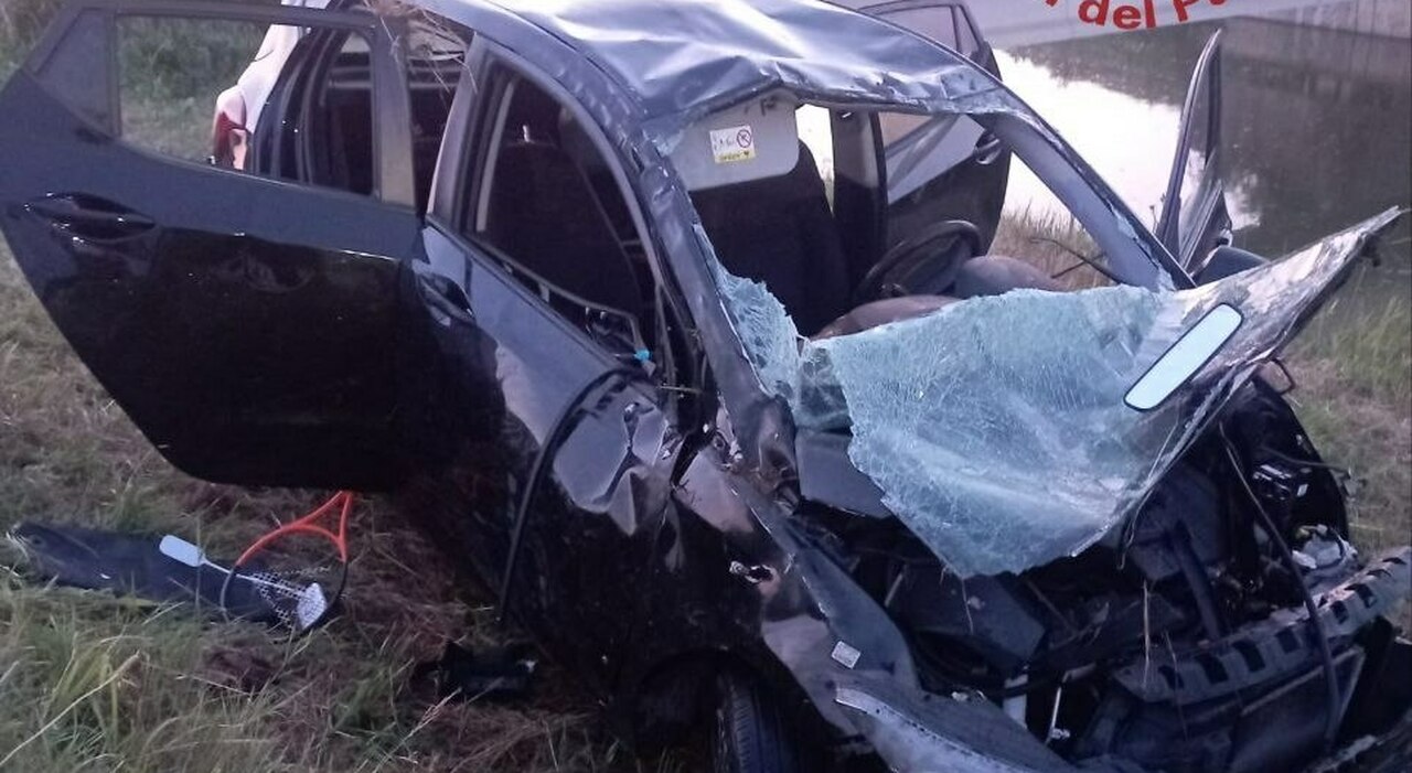 auto finisce nel canale poazzo nella notte morto il giovane conducente da Ilgazzettino.it auto finisce nel canale poazzo nella notte morto il giovane conducente