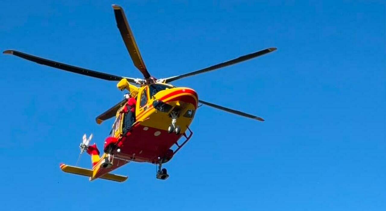 incidente sul lavoro ad arquata operaio grave una trave gli finisce sulla schiena choc nel cantiere seri traumi alla colonna vertebrale da Corriereadriatico.it incidente sul lavoro ad arquata operaio grave una trave gli finisce sulla schiena choc nel cantiere seri traumi alla colonna vertebrale