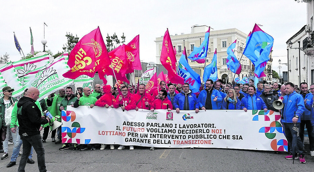 ex ilva ultimatum dei sindacati al governo convocateci o sar224 protesta jindal verso l acquisizione da Quotidianodipuglia.it ex ilva ultimatum dei sindacati al governo convocateci o sar224 protesta jindal verso l acquisizione