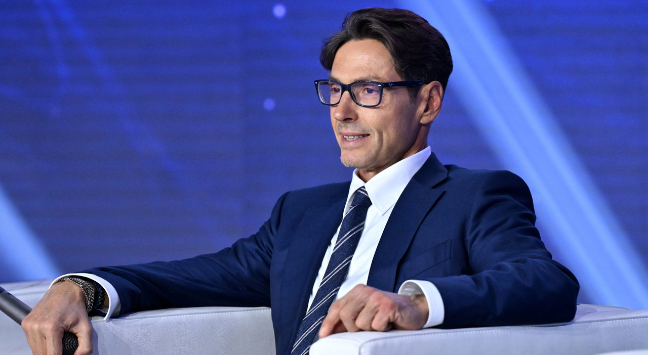 https://statics.cedscdn.it/photos/MED_HIGH/2026/07/09/9641224_09120008_palinsesti_mediaset_programmi_milo_infante_lucarelli_isola_gf_passaparola_date_ufficiali.jpg