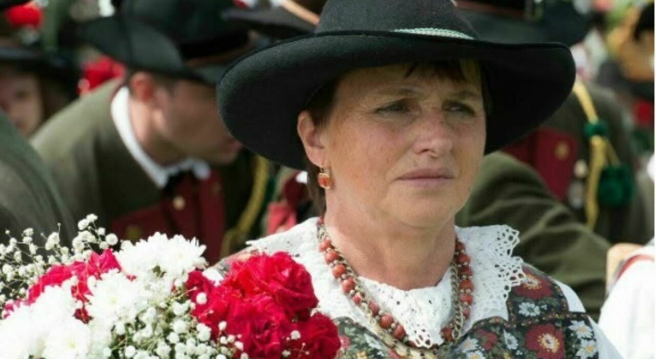 https://statics.cedscdn.it/photos/MED_HIGH/2026/07/11/9645296_11104527_giovanna_morta_zecca.jpg