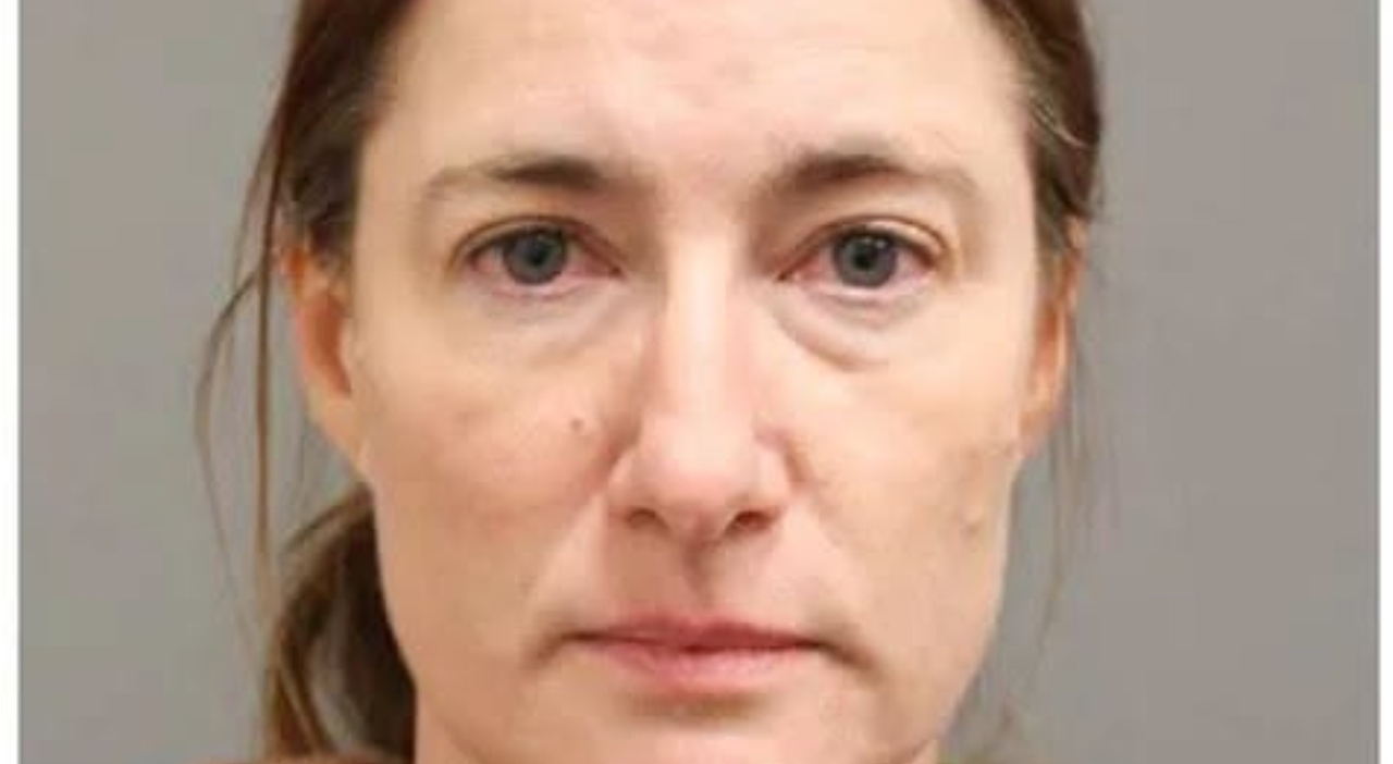 https://statics.cedscdn.it/photos/MED_HIGH/2026/07/11/9645301_11105125_julie_de_vuono_fake_vaccines.jpg