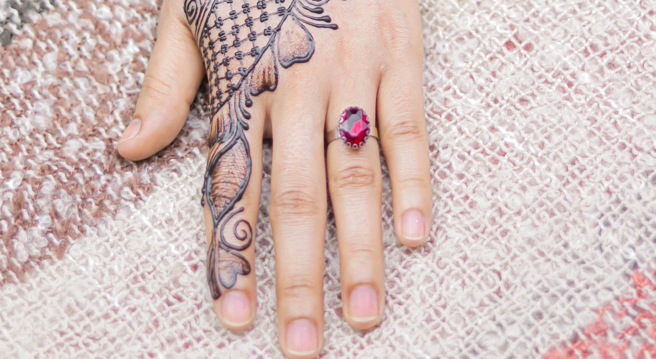 https://statics.cedscdn.it/photos/MED_HIGH/2026/07/11/9645434_11135029_meenee_jewellery_5003178_1920.jpg