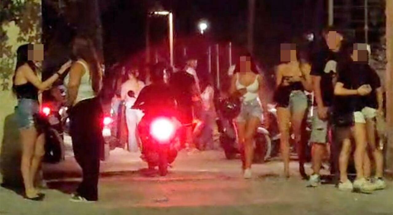 lecce caos al parco galateo oltre cento multe il proprietario del locale offro da bere a chi ha il verbale da Quotidianodipuglia.it lecce caos al parco galateo oltre cento multe il proprietario del locale offro da bere a chi ha il verbale