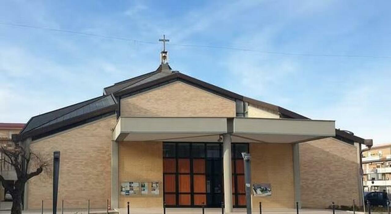 porto sant elpidio ladri rubano tabernacolo e ostie consacrate nella chiesa sacro cuore di ges249 il sindaco inqualificabili da Corriereadriatico.it porto sant elpidio ladri rubano tabernacolo e ostie consacrate nella chiesa sacro cuore di ges249 il sindaco inqualificabili