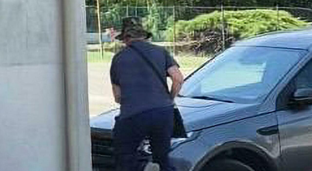 pistola in pugno minaccia due dipendenti e rapina la farmacia bandito fugge in bicicletta con un bottino di 600 euro da Ilgazzettino.it pistola in pugno minaccia due dipendenti e rapina la farmacia bandito fugge in bicicletta con un bottino di 600 euro