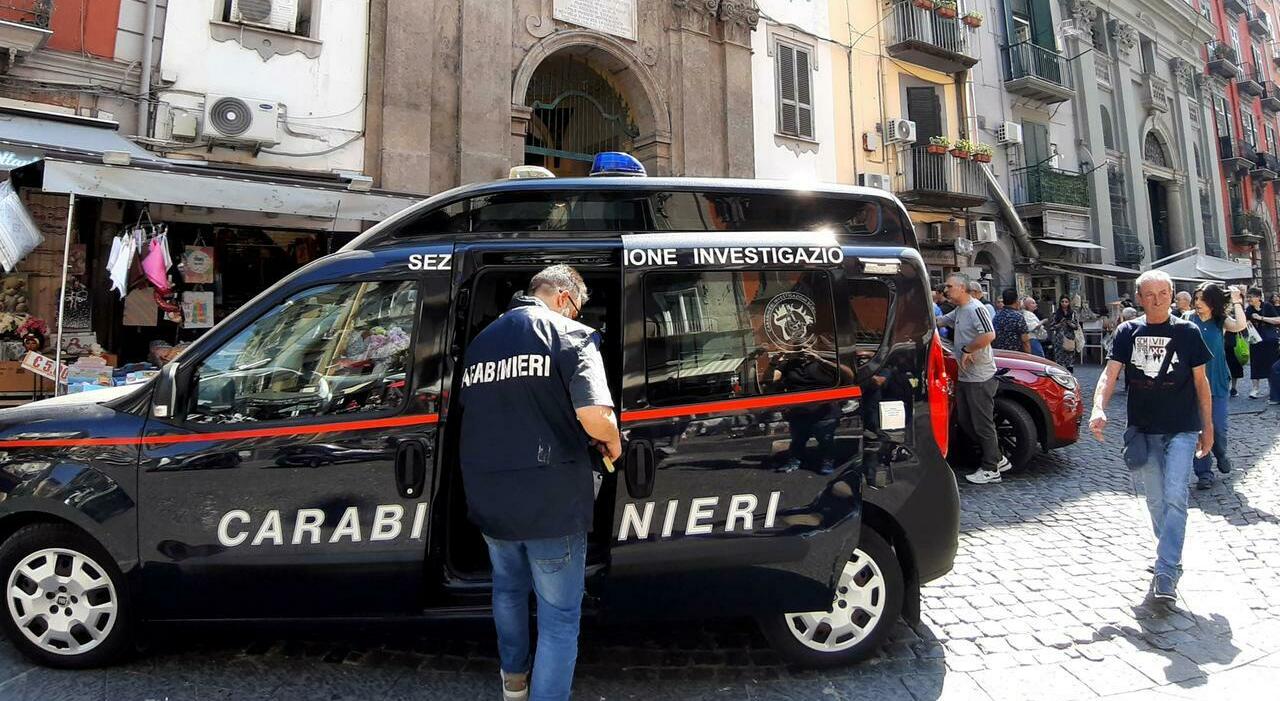 turista americano rapinato a napoli lorologio vale 130mila euro presi i due giovani criminali da Ilmattino.it turista americano rapinato a napoli lorologio vale 130mila euro presi i due giovani criminali