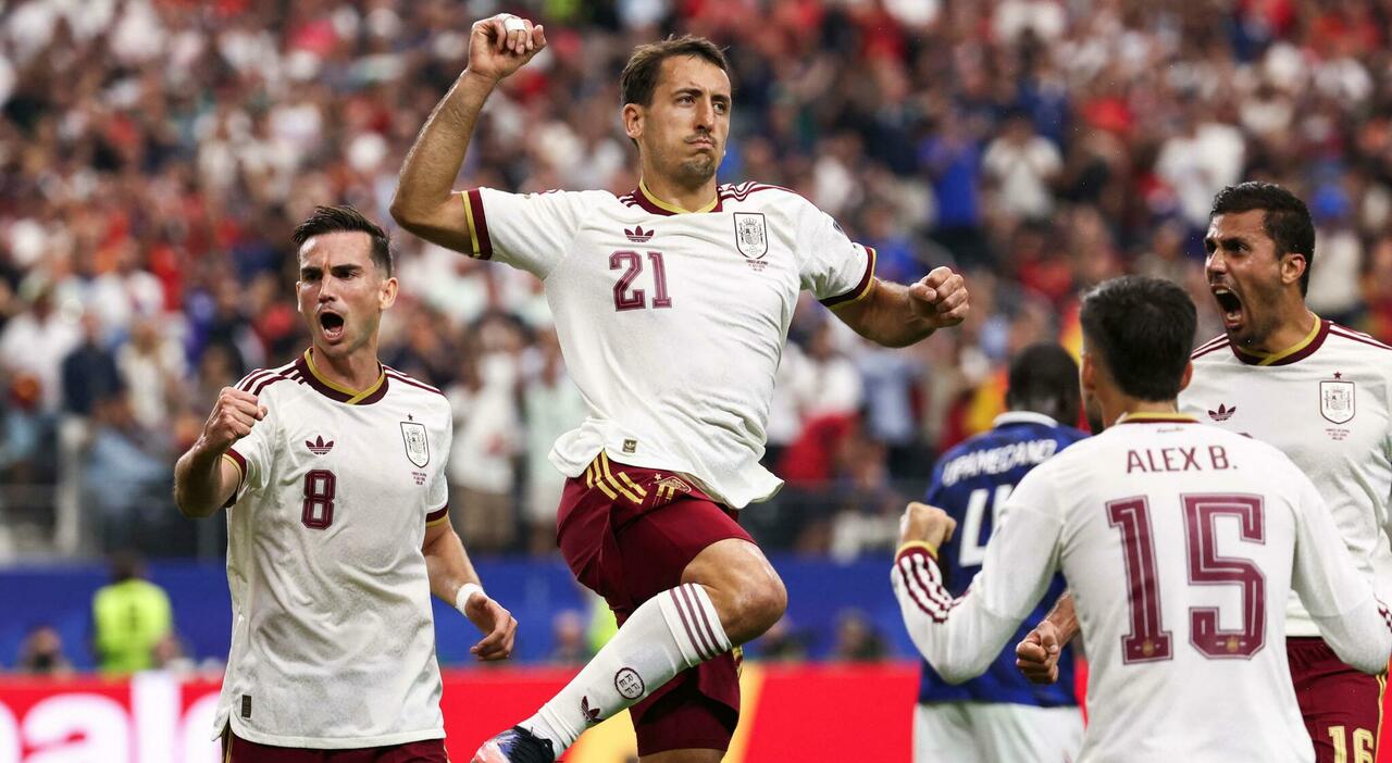 https://statics.cedscdn.it/photos/MED_HIGH/2026/07/14/9651292_14225019_spagna_finale_mondiali.jpg