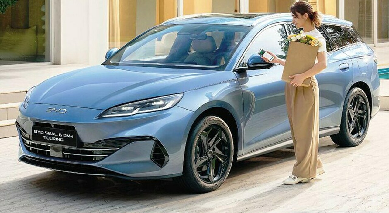 Un'auto cinese della BYD