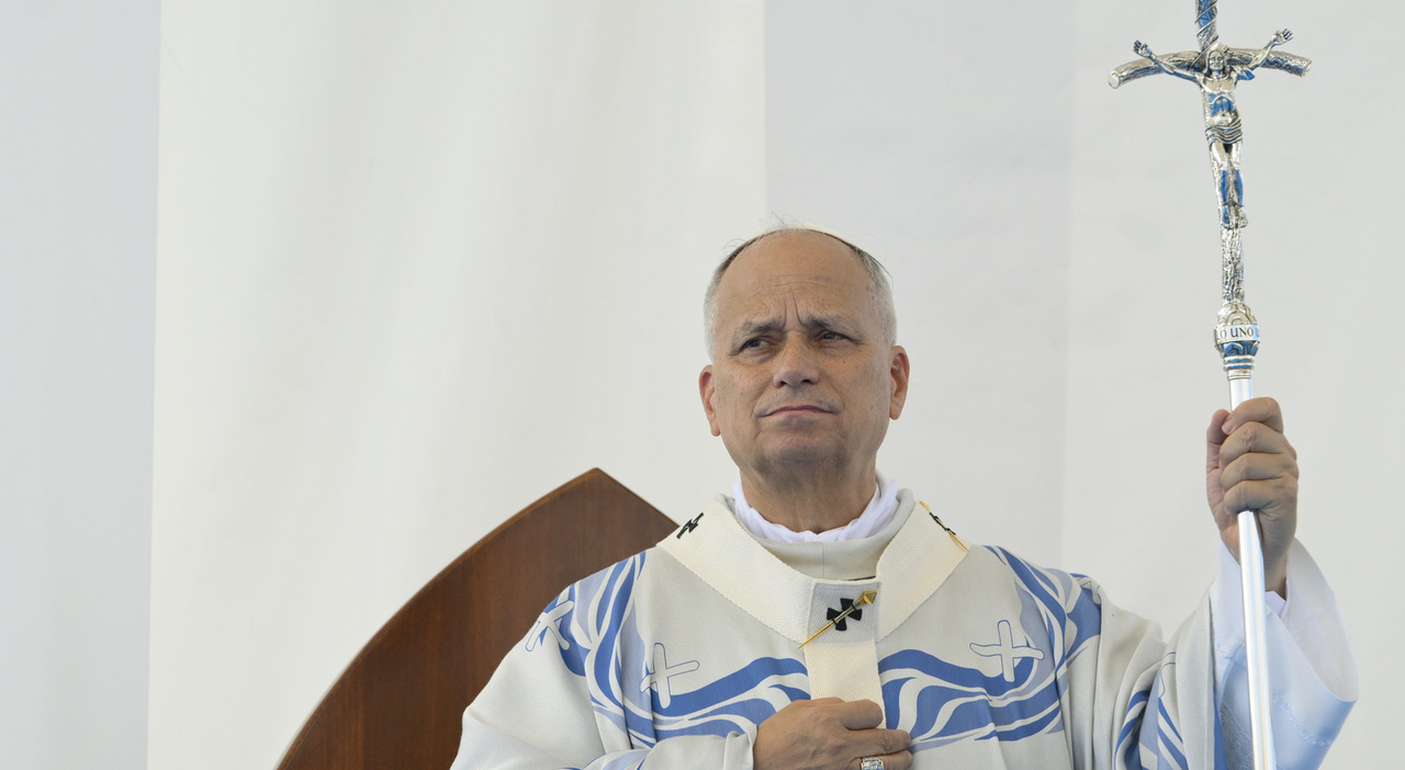 https://statics.cedscdn.it/photos/MED_HIGH/2026/07/15/9652943_15150238_vescovo_accusato_abusi_papa_leone_accetta_rinuncia_oggi.jpg